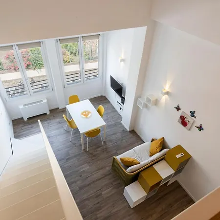 Ruote Stylish Loft By Mmega Daire Floransa